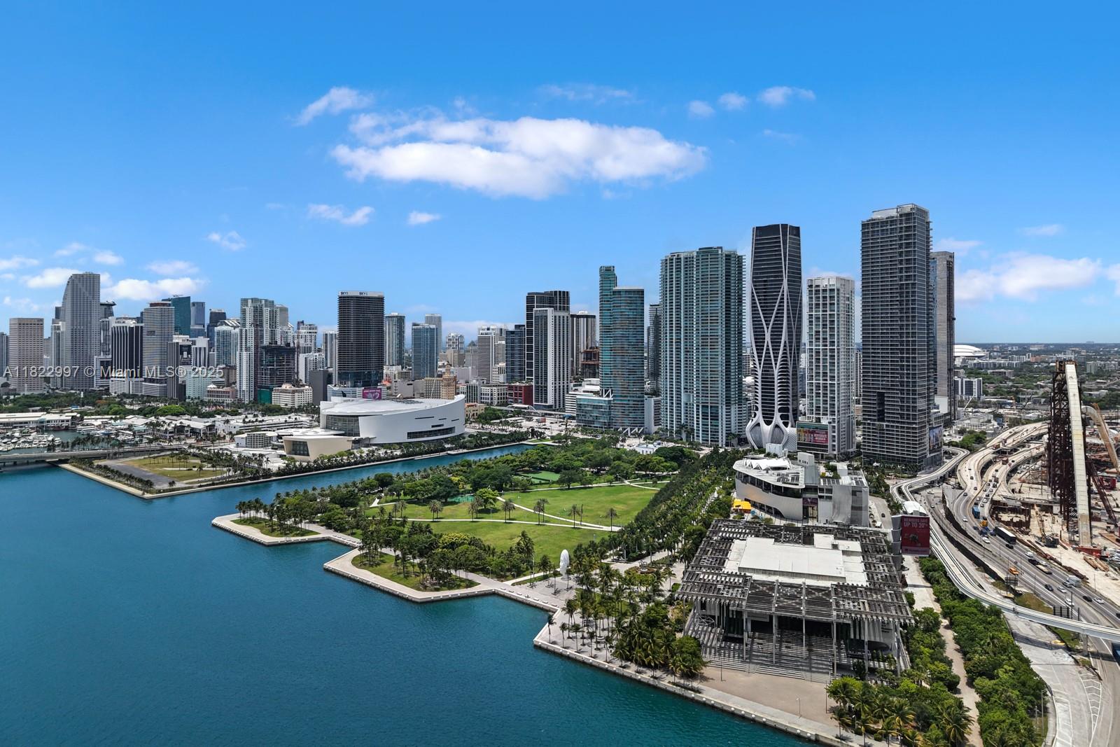 ONE THOUSAND MUSEUM CONDO - Residential