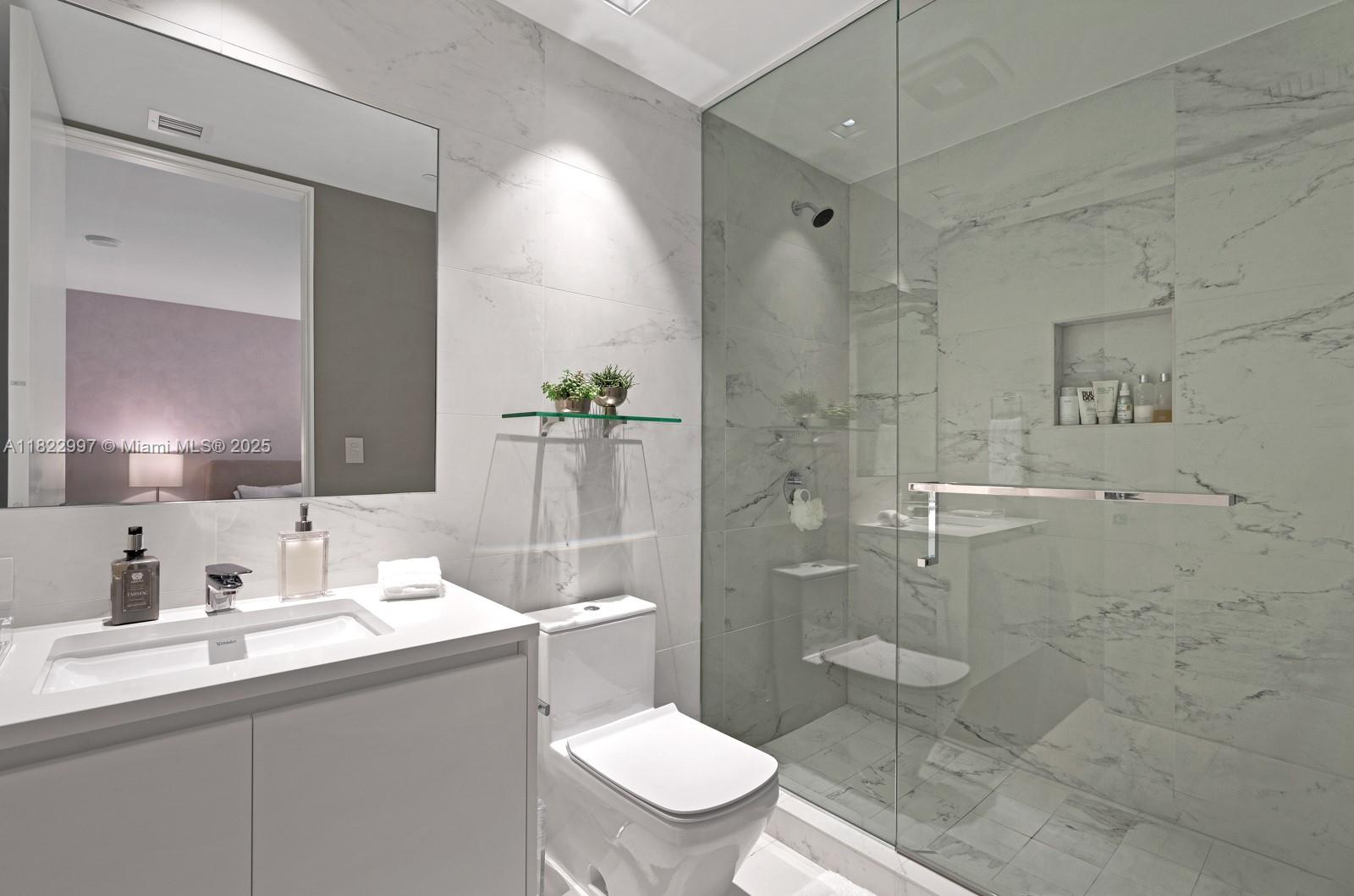 ONE THOUSAND MUSEUM CONDO - Residential