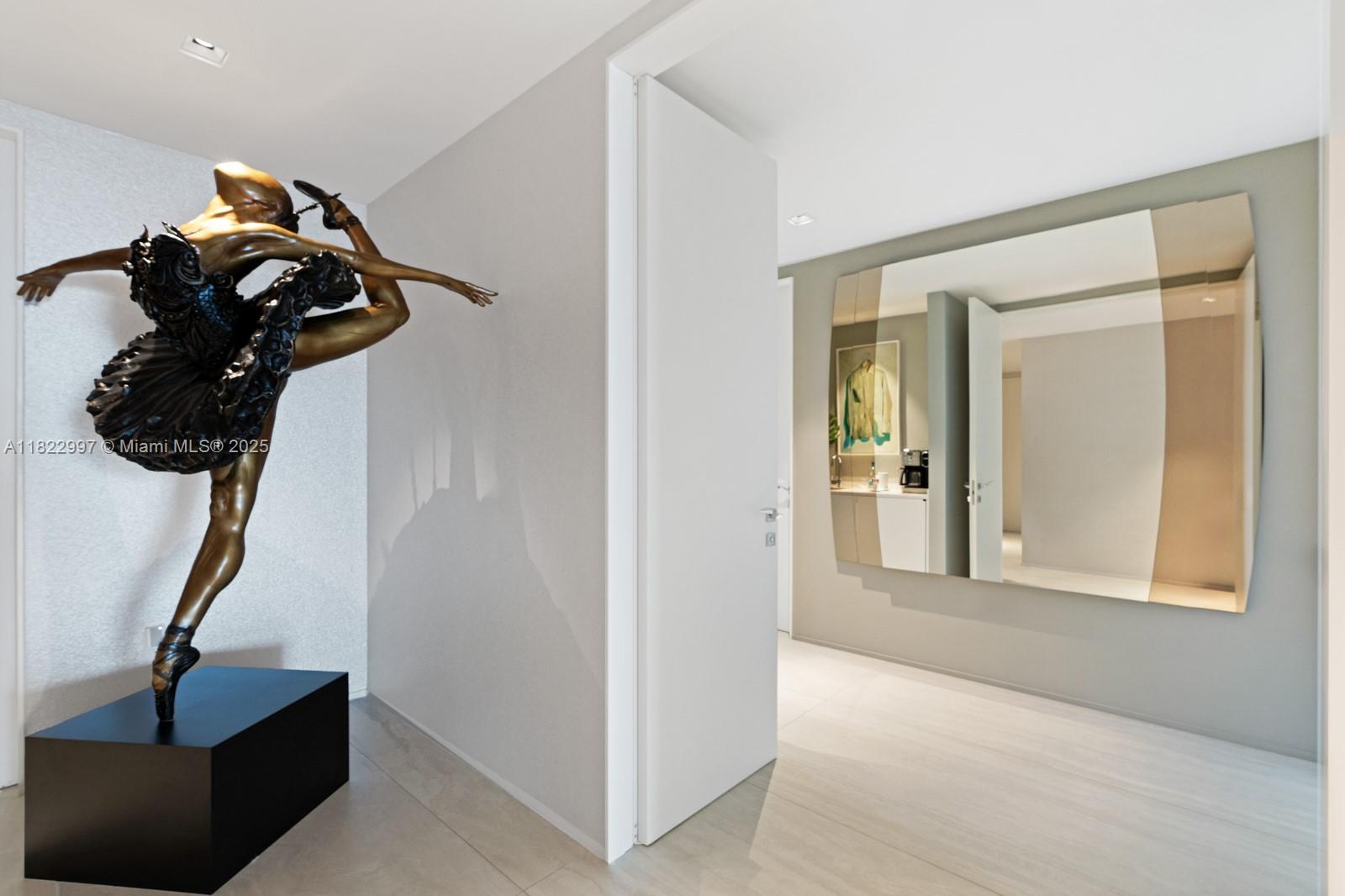 ONE THOUSAND MUSEUM CONDO - Residential