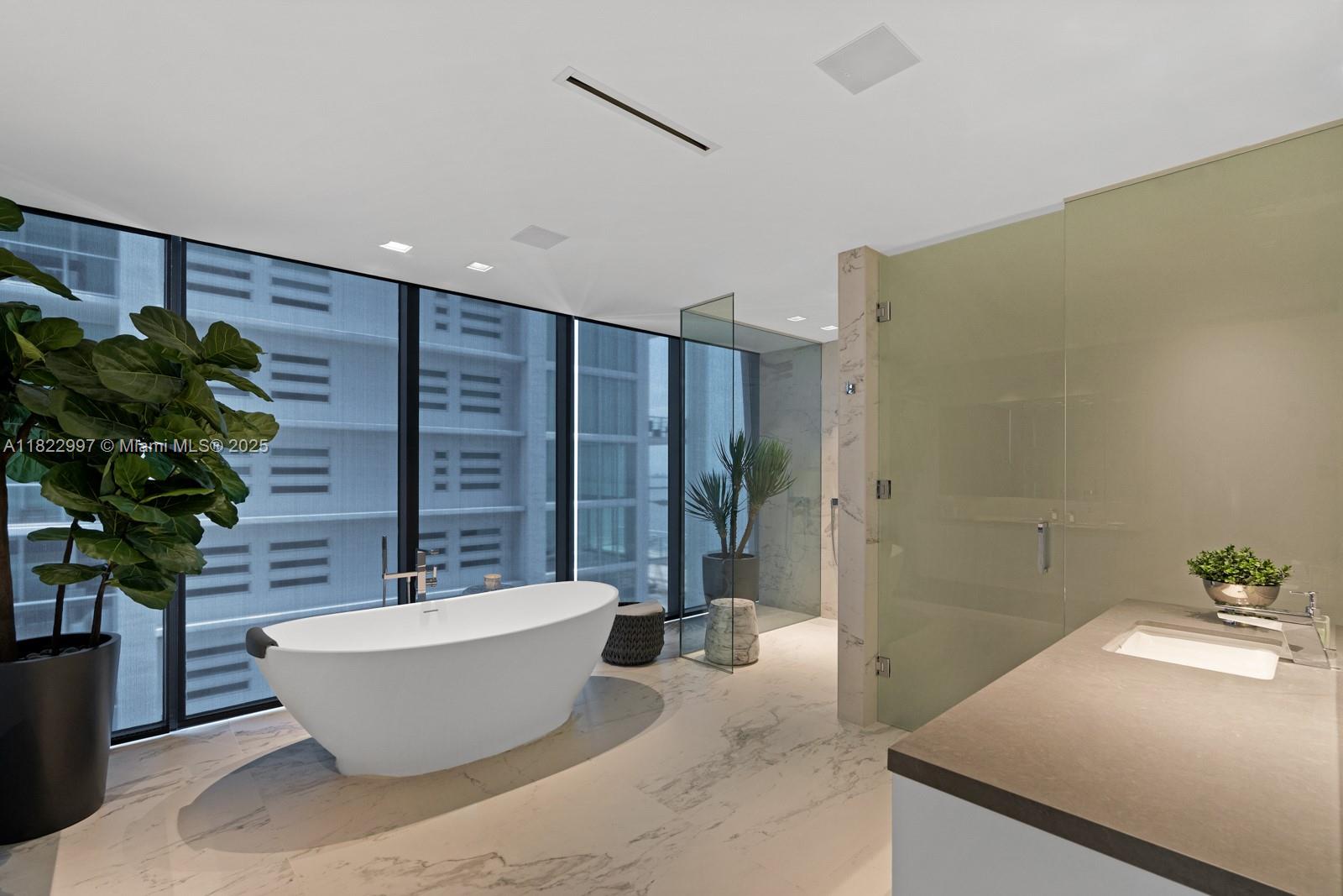 ONE THOUSAND MUSEUM CONDO - Residential