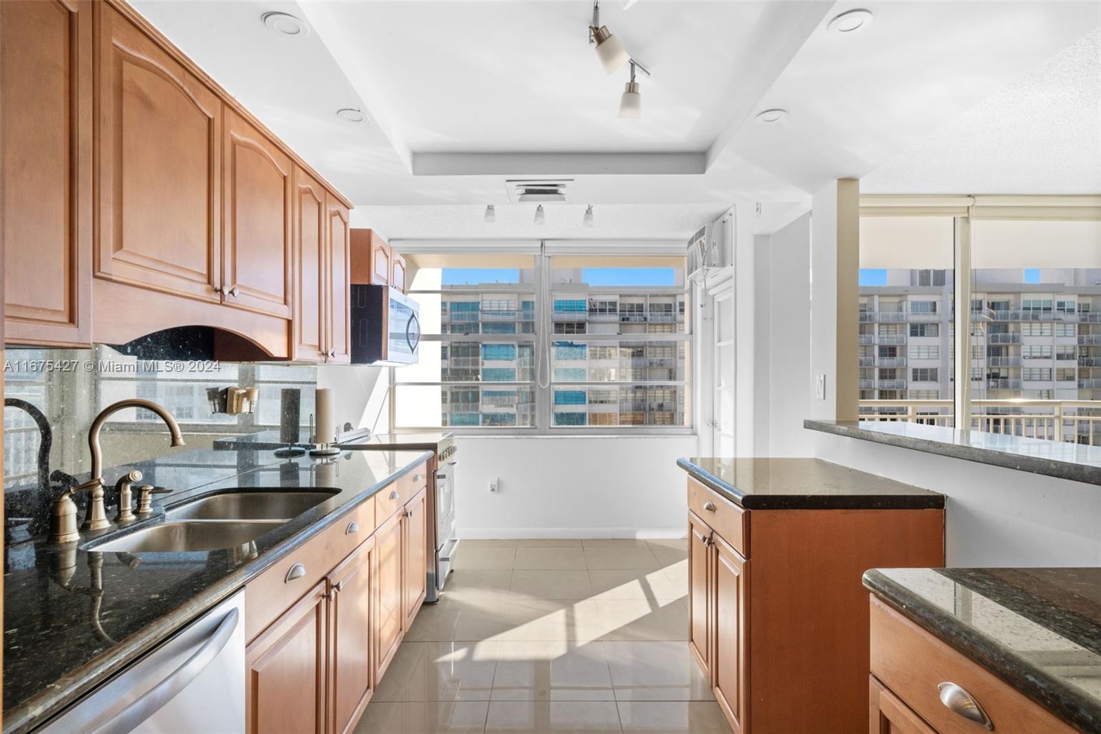DEL PRADO MARINA - Residential