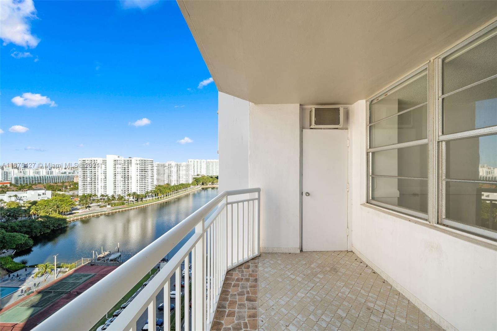 DEL PRADO MARINA - Residential