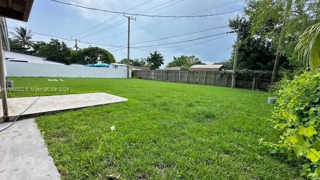 Photo 5 of 32 of 10220 Caribbean Blvd house