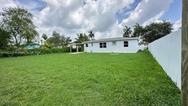 Photo 6 of 32 of 10220 Caribbean Blvd house