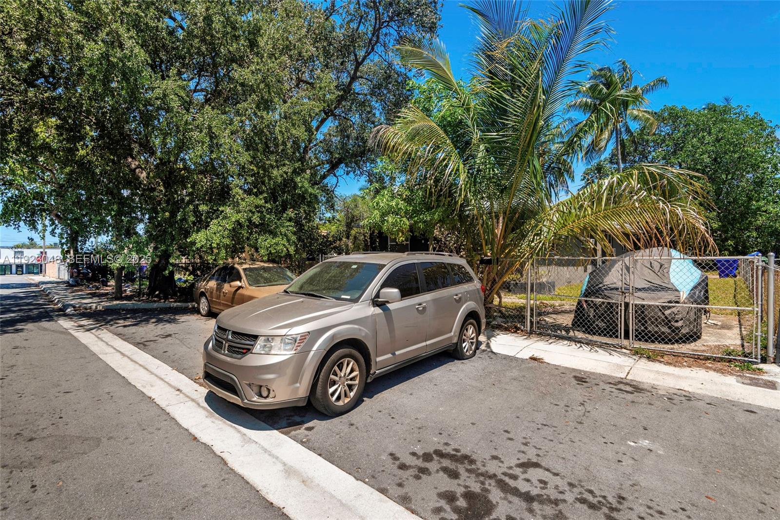 DUPONT SQUARE - Residential Income