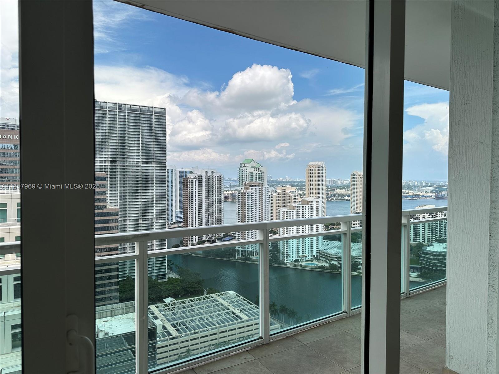 950 BRICKELL BAY DR 3804