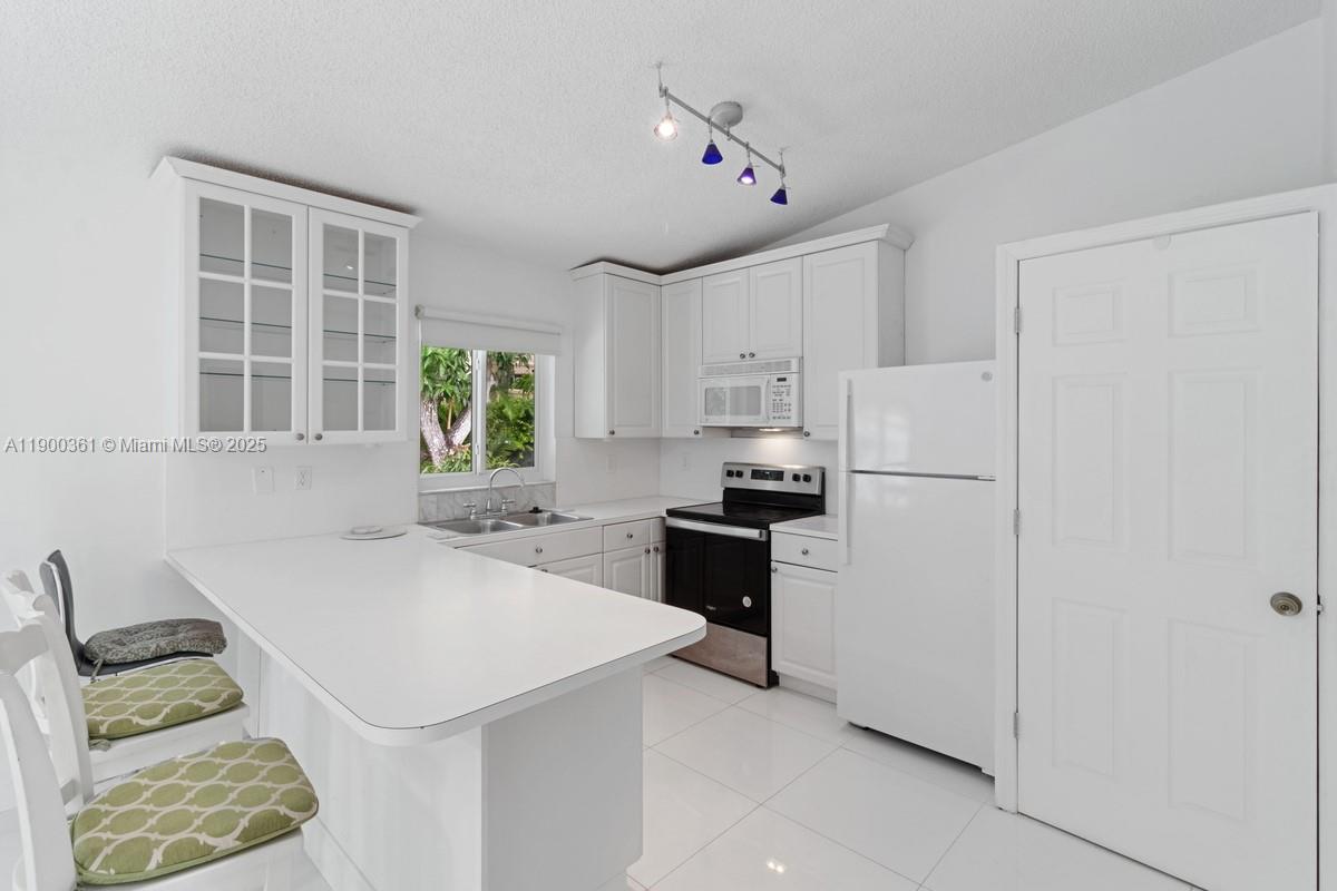 MUNNE SUB - Residential Lease