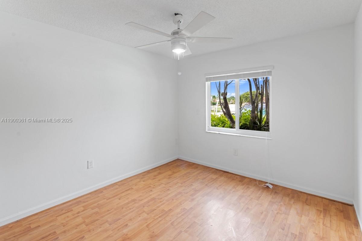 MUNNE SUB - Residential Lease