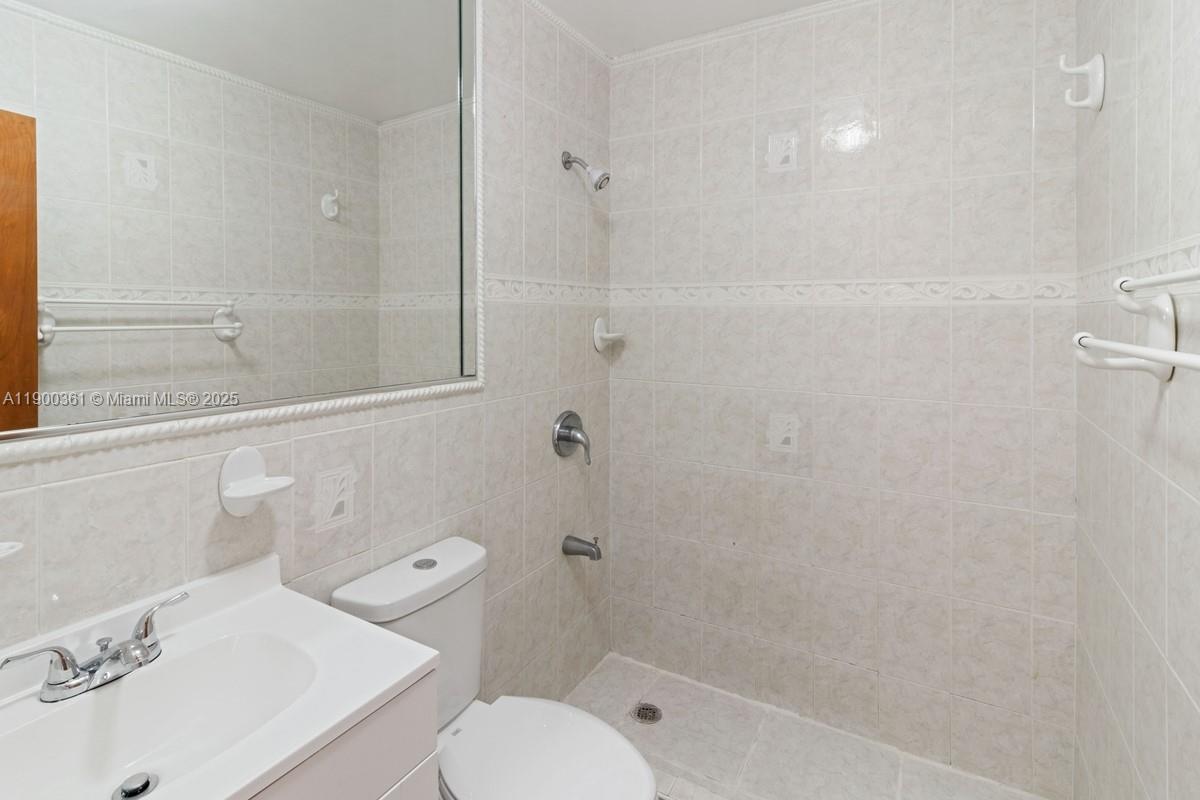 MUNNE SUB - Residential Lease