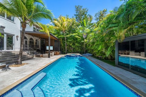 Tiny photo for 130 NE 45th St, Miami, FL 33137 (MLS # A12005089)