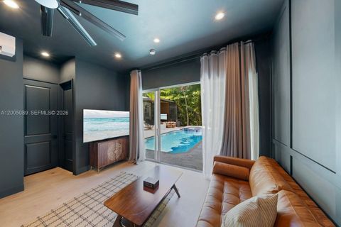 Tiny photo for 130 NE 45th St, Miami, FL 33137 (MLS # A12005089)