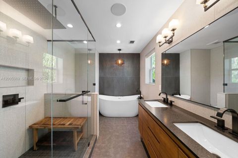 Tiny photo for 130 NE 45th St, Miami, FL 33137 (MLS # A12005089)