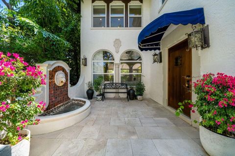 Tiny photo for 130 NE 45th St, Miami, FL 33137 (MLS # A12005089)