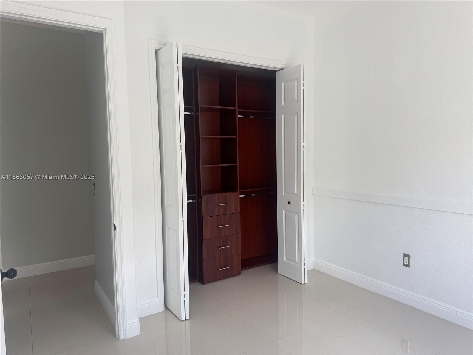 UNPLATTED - Residential Lease