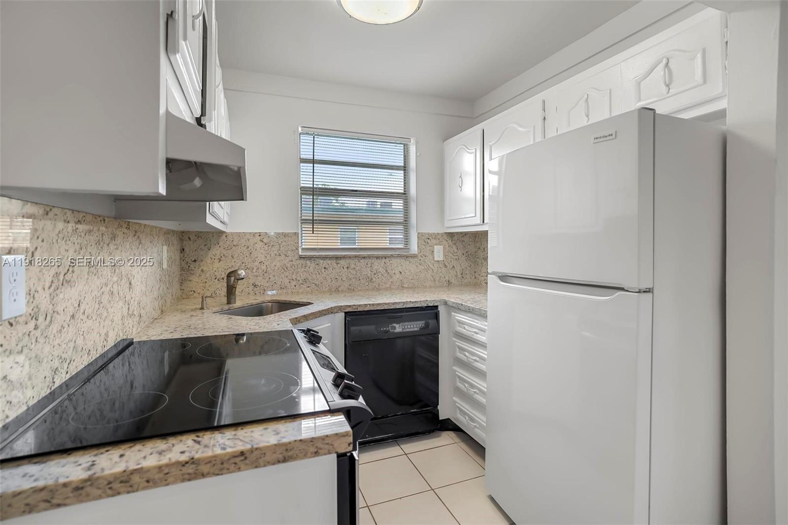 MOONRAKER CONDO - Residential Lease