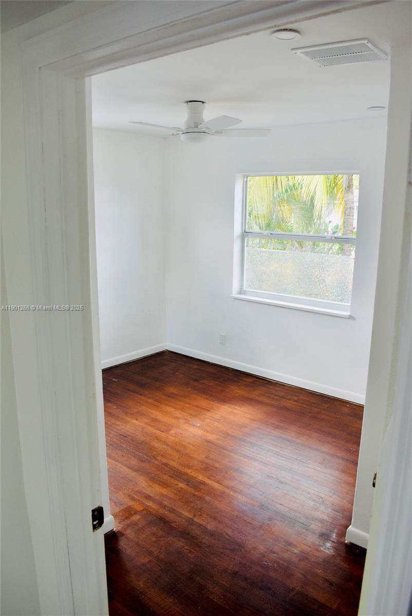 BROADVIEW PARK SEC 4 - Residential Lease