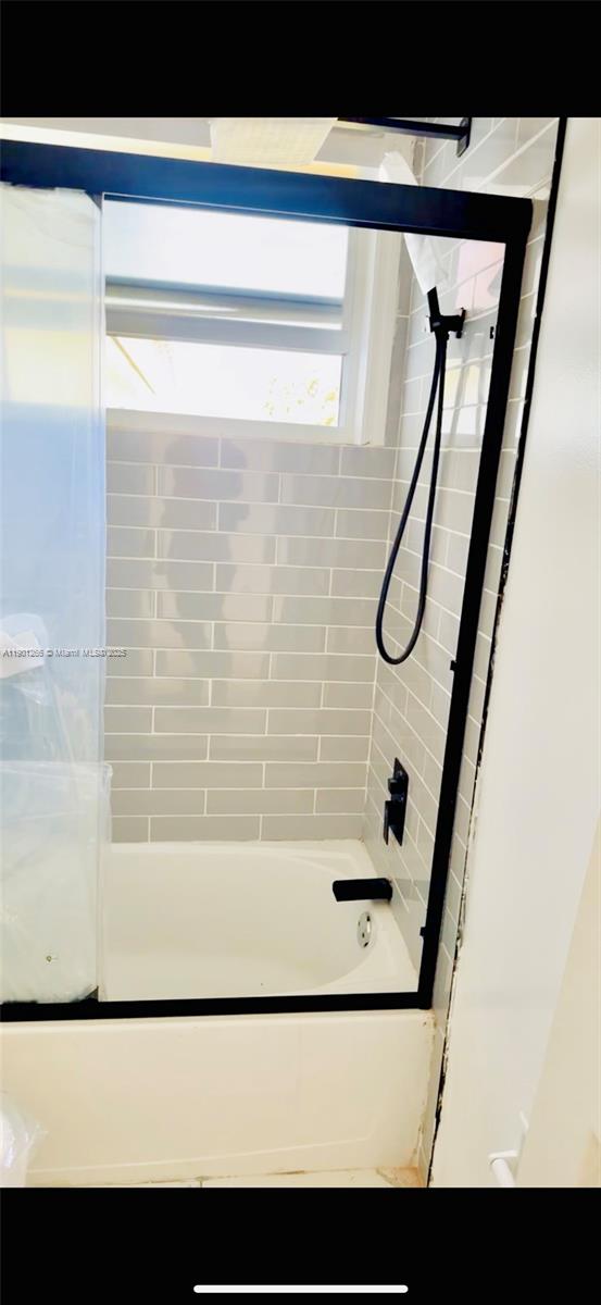 BROADVIEW PARK SEC 4 - Residential Lease