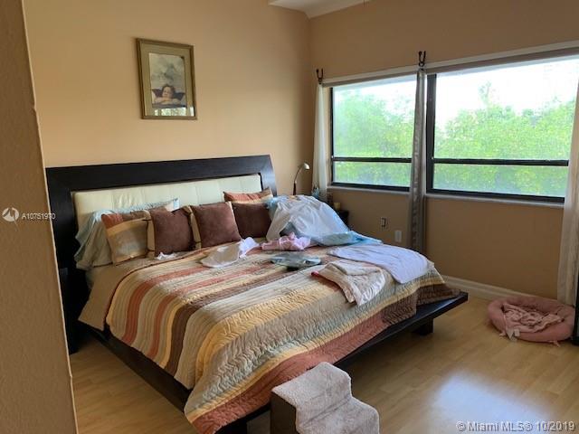 POINCIANA IS YT & RCQ CLU - Residential Lease