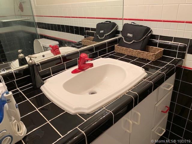 POINCIANA IS YT & RCQ CLU - Residential Lease