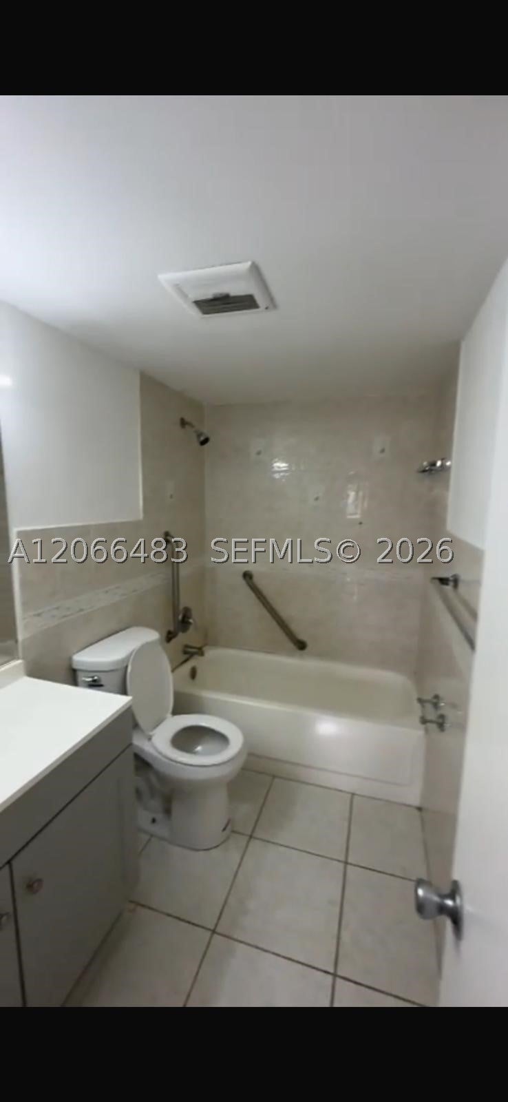15225 NE 6th Ave B310