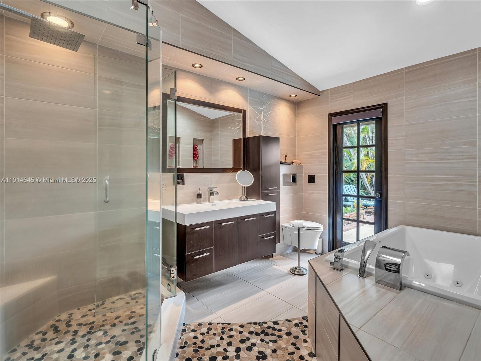 BOULEVARD WOODS NORTH - Residential