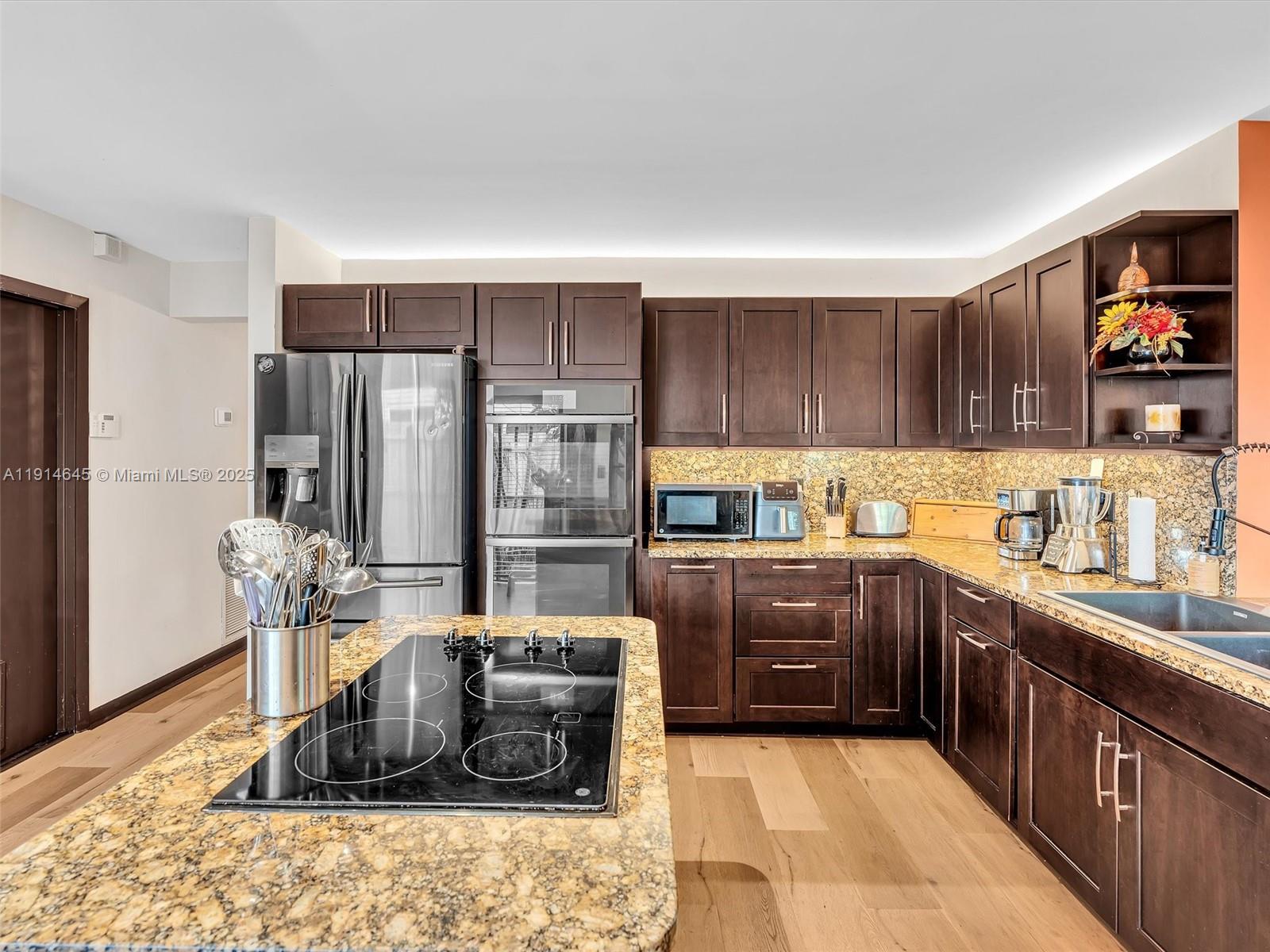 BOULEVARD WOODS NORTH - Residential