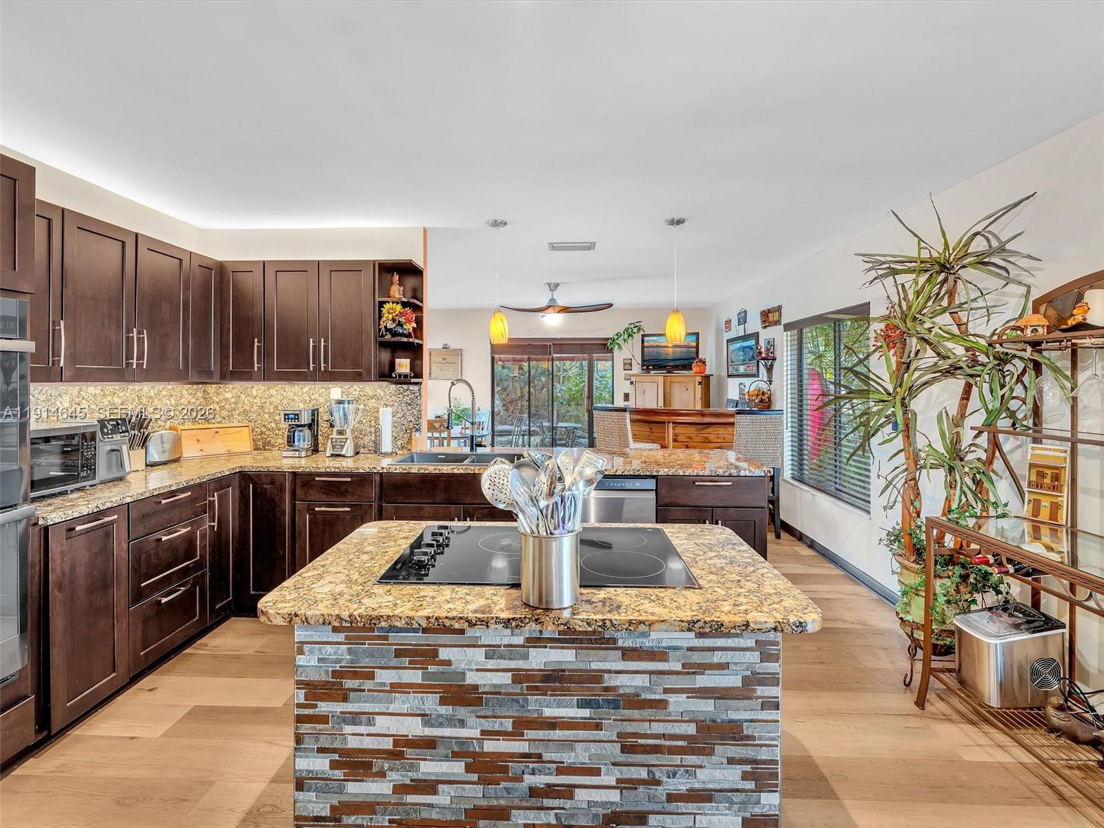 BOULEVARD WOODS NORTH - Residential