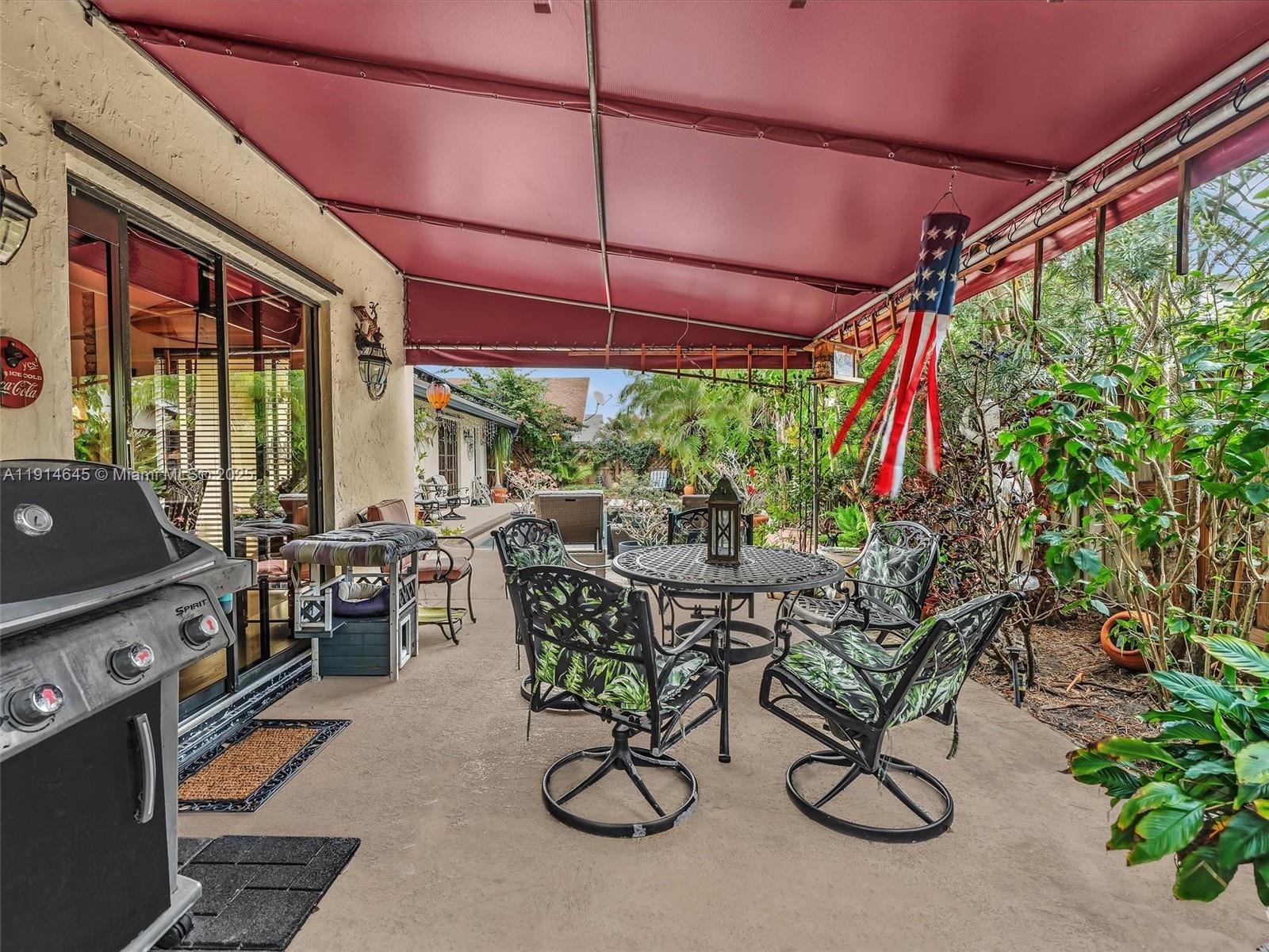 BOULEVARD WOODS NORTH - Residential