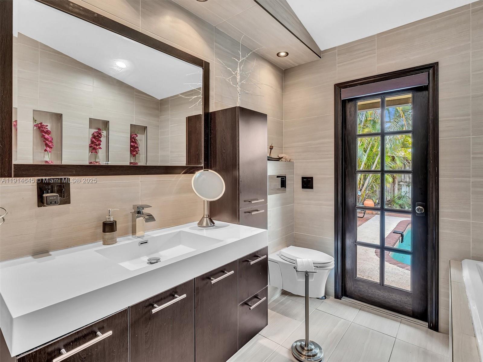 BOULEVARD WOODS NORTH - Residential