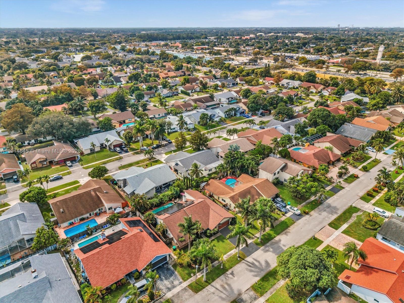 BOULEVARD WOODS NORTH - Residential