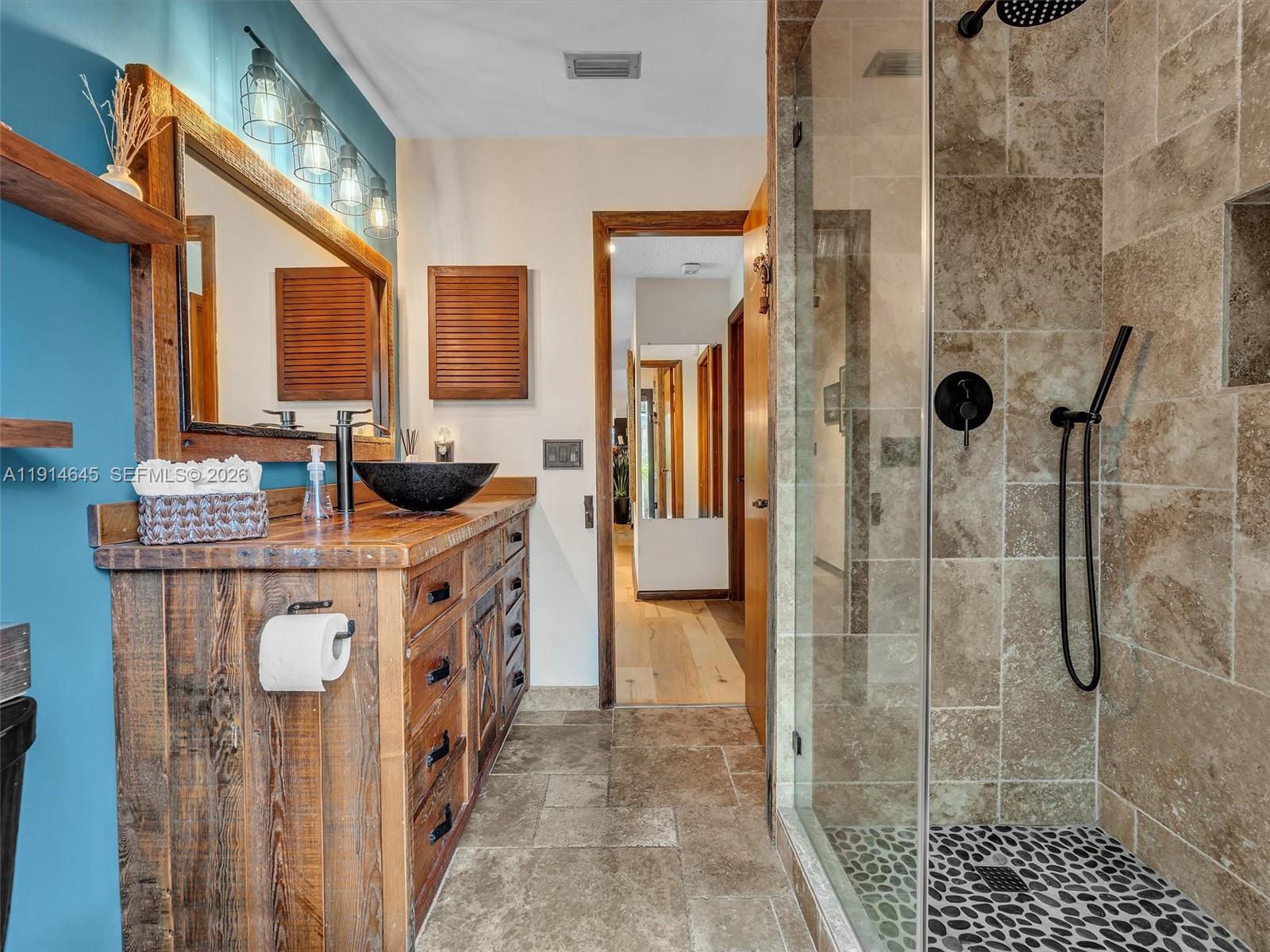 BOULEVARD WOODS NORTH - Residential