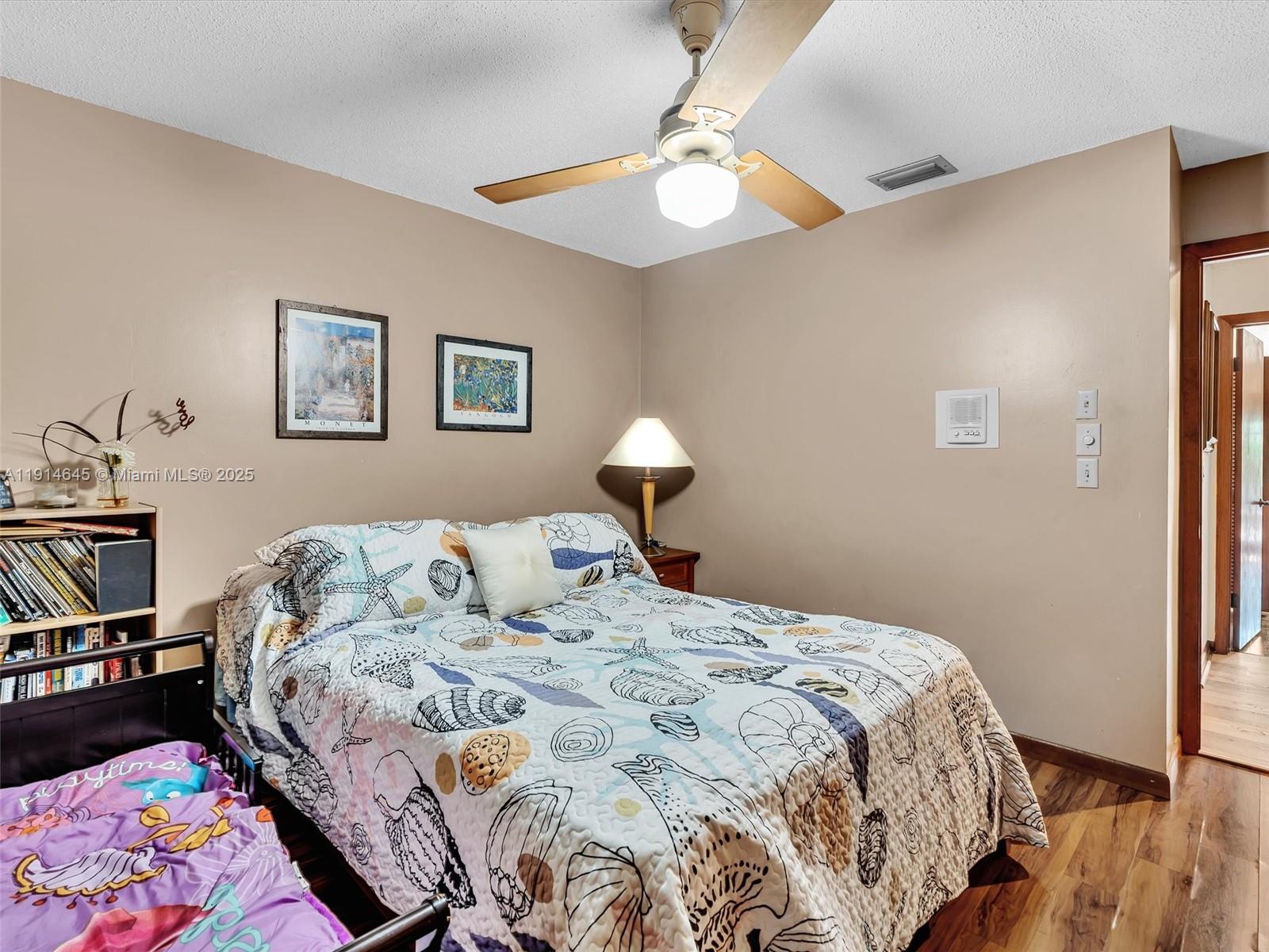 BOULEVARD WOODS NORTH - Residential