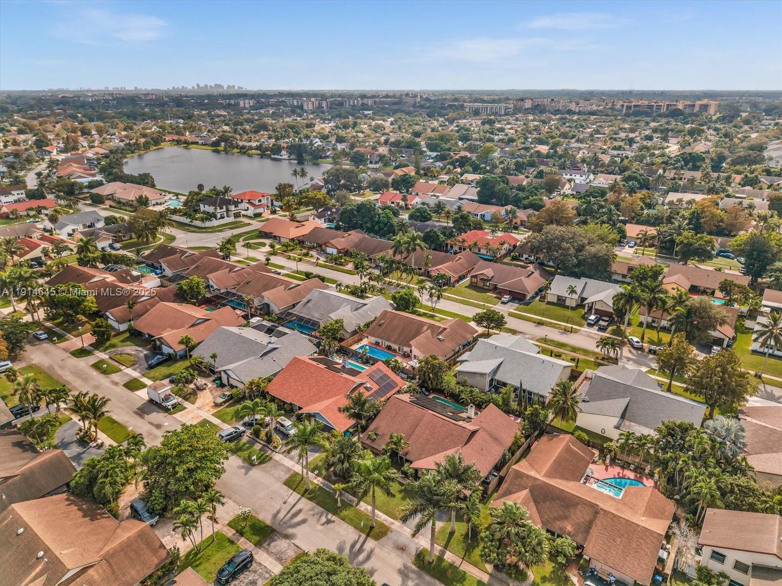 BOULEVARD WOODS NORTH - Residential