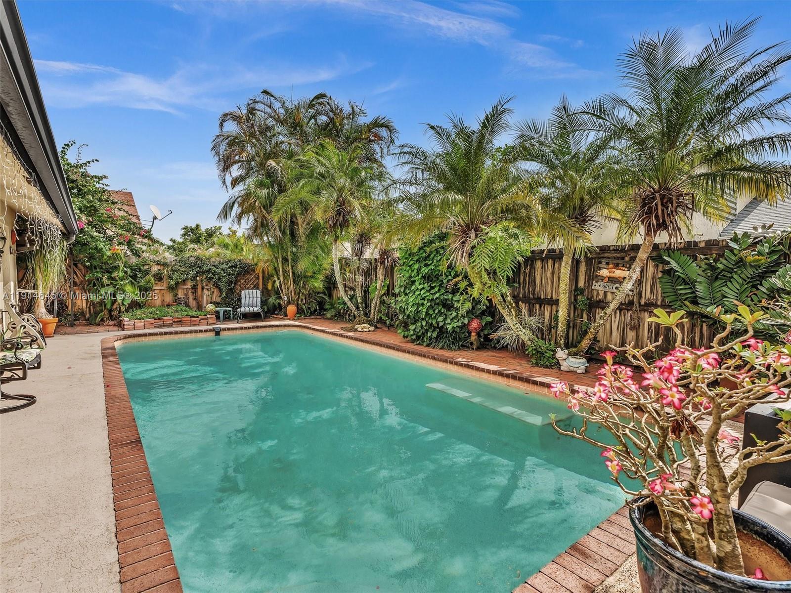 BOULEVARD WOODS NORTH - Residential