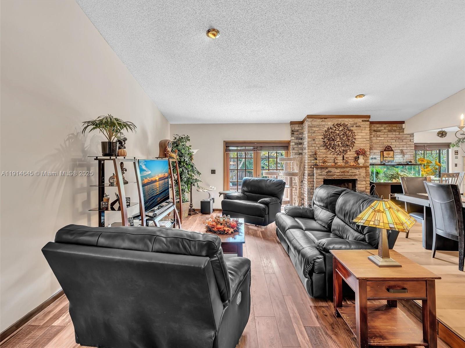 BOULEVARD WOODS NORTH - Residential