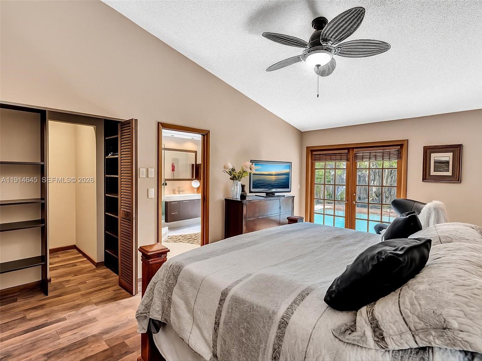 BOULEVARD WOODS NORTH - Residential