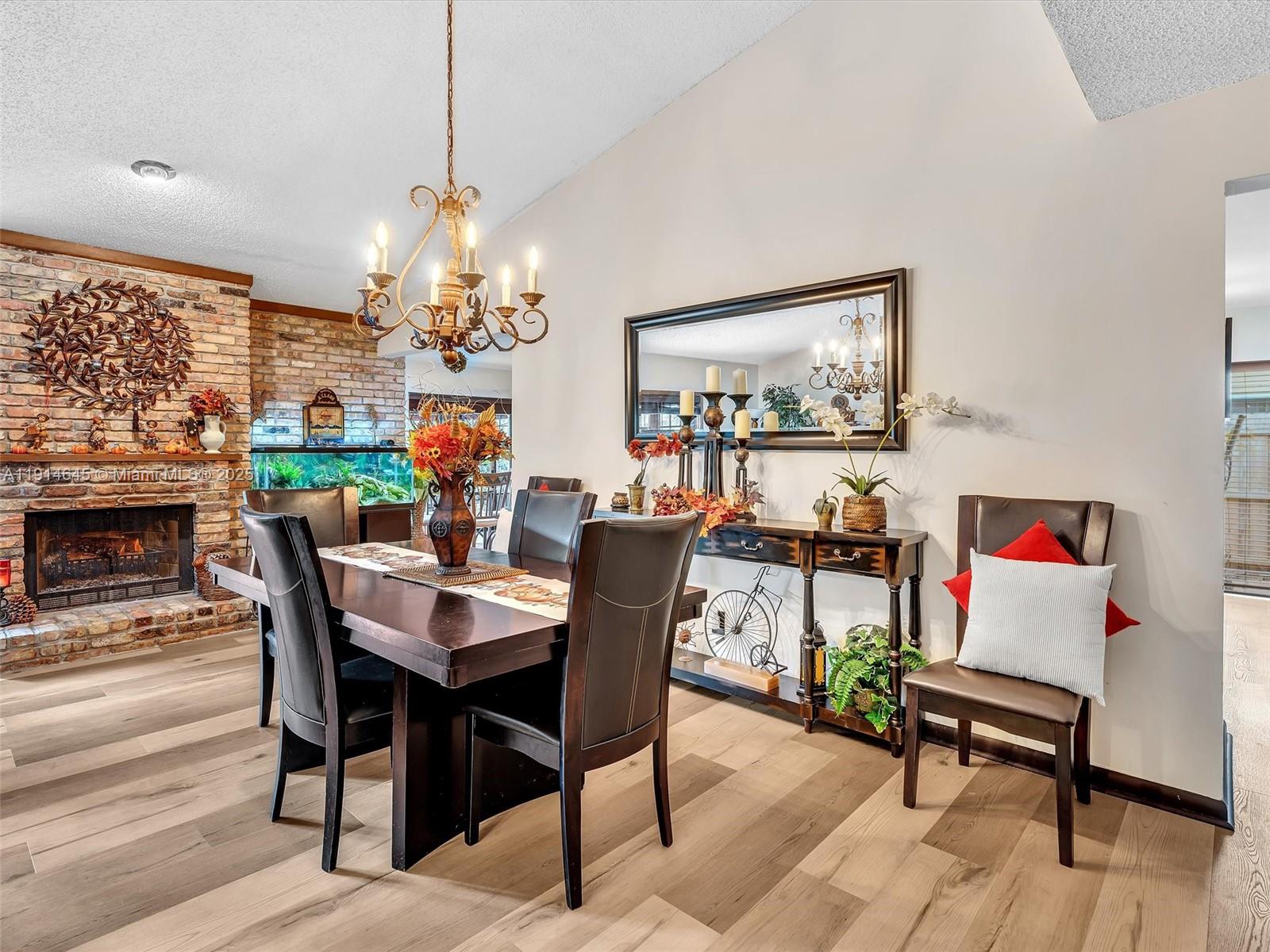 BOULEVARD WOODS NORTH - Residential