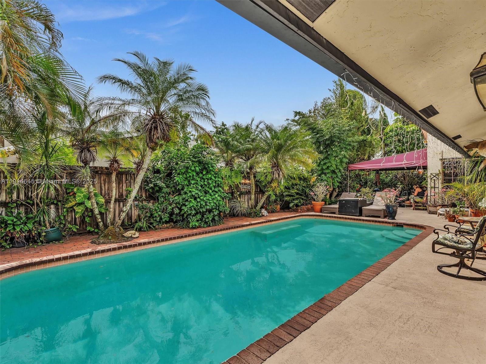 BOULEVARD WOODS NORTH - Residential