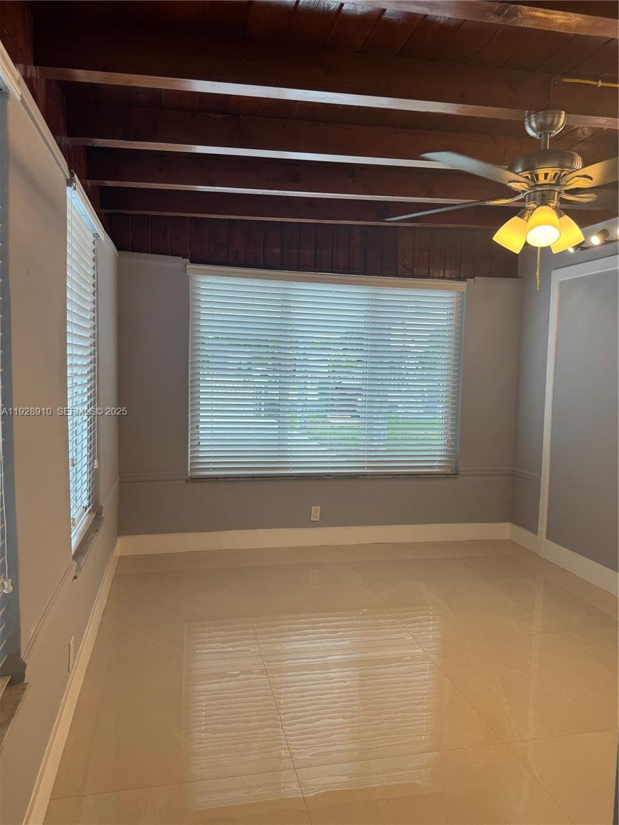 ESSEX VILLAGE-THIRD ADDIT - Residential Lease