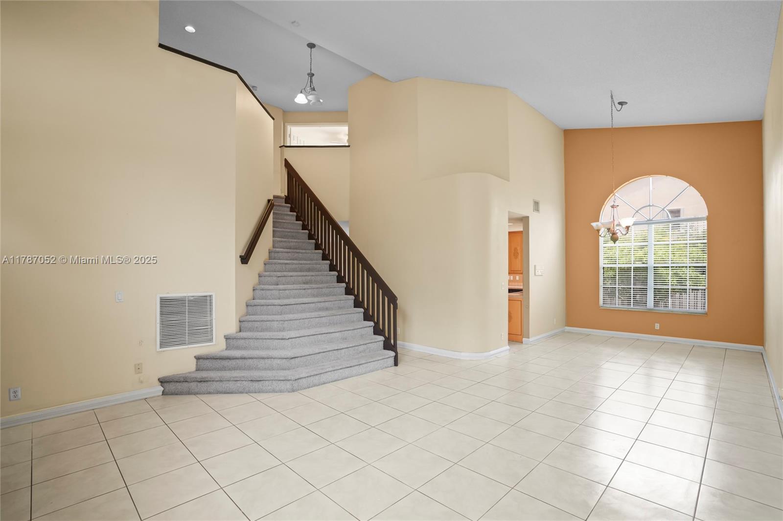 18405 NW 9th Ct