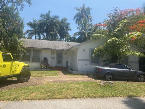1206 Tyler St Hollywood FL 33019