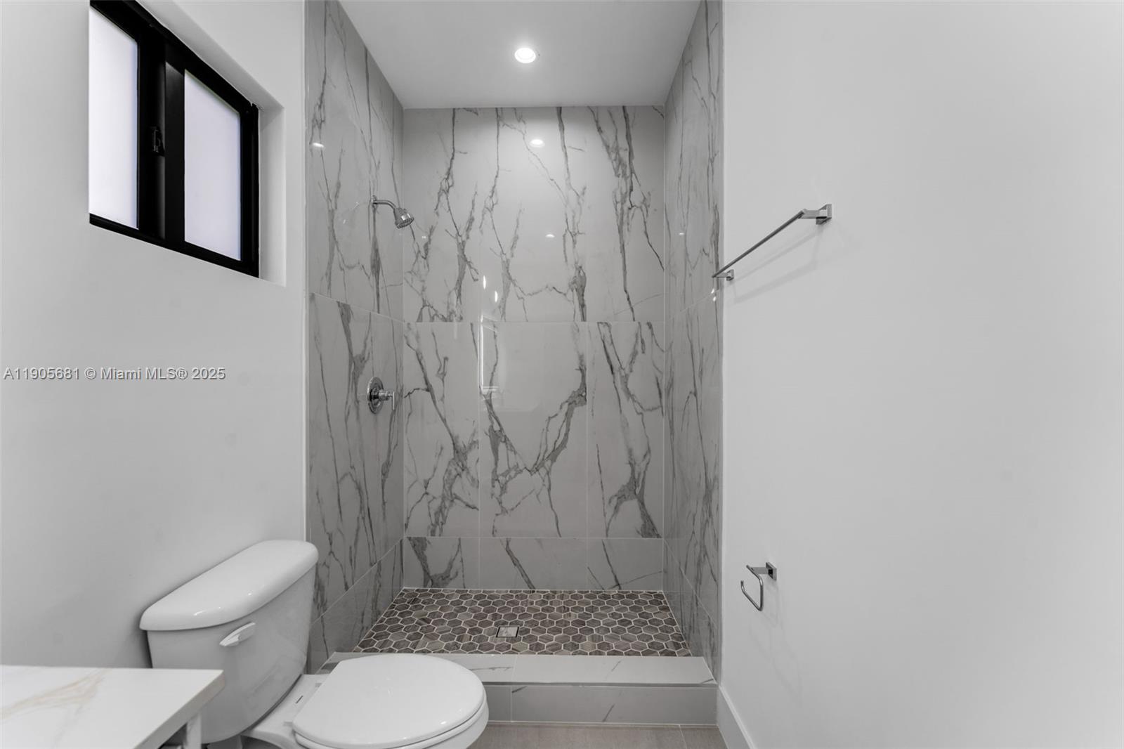 KENDALL PLACE - Residential