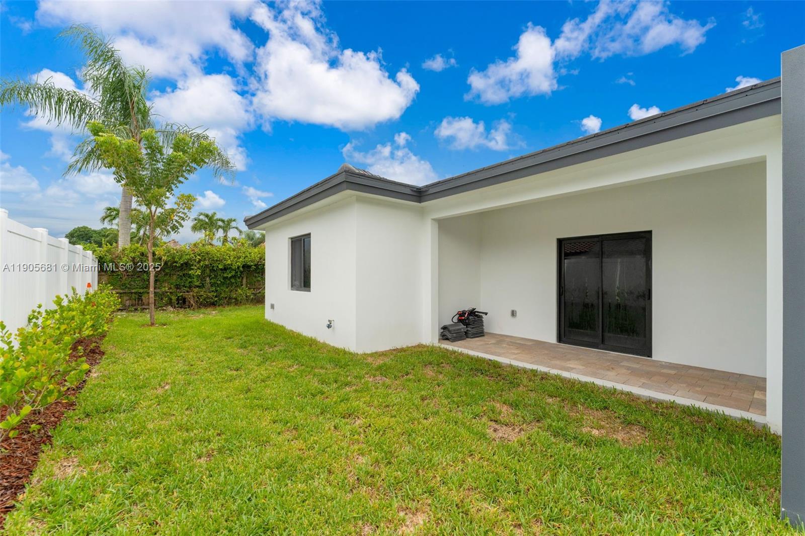 KENDALL PLACE - Residential