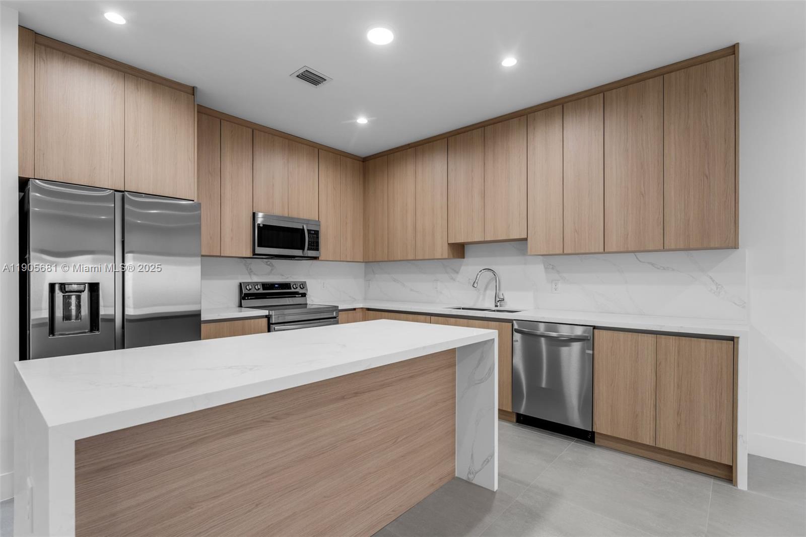 KENDALL PLACE - Residential