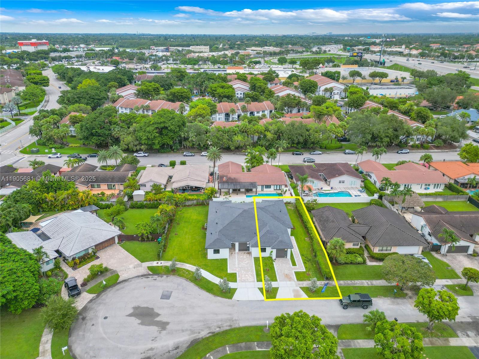 KENDALL PLACE - Residential