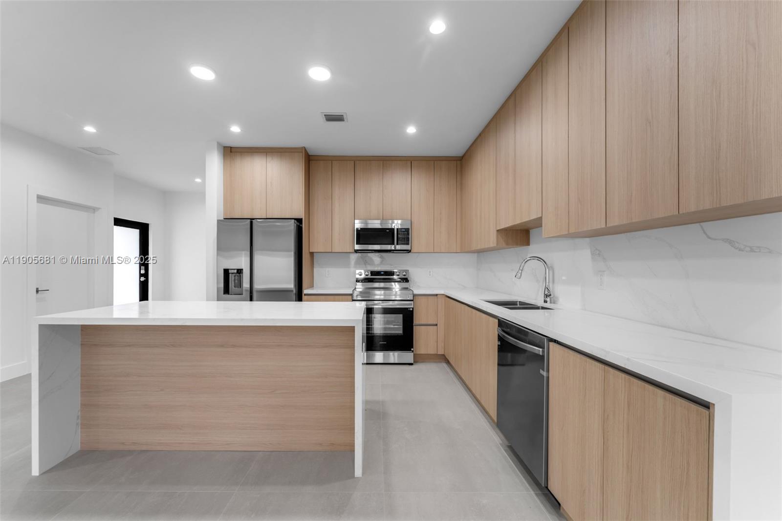 KENDALL PLACE - Residential