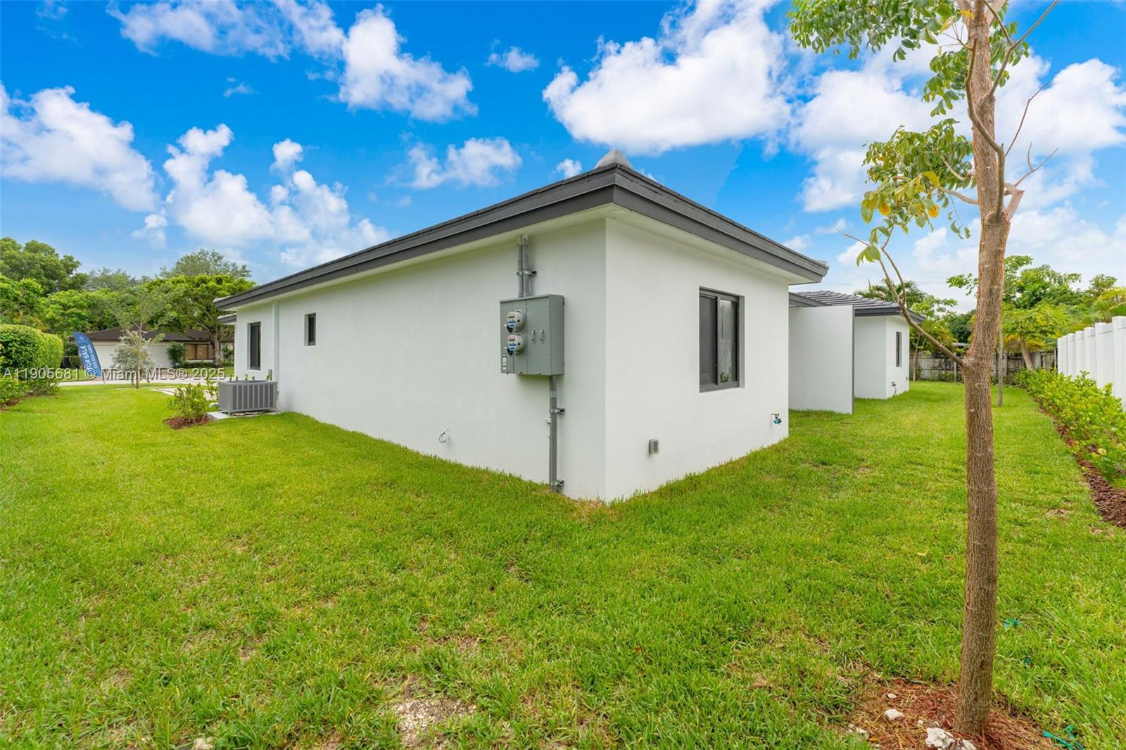 KENDALL PLACE - Residential