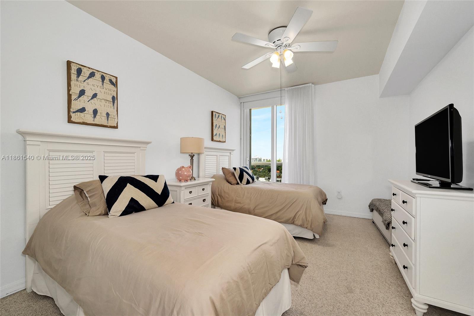 SOLIMAR CONDO - Residential