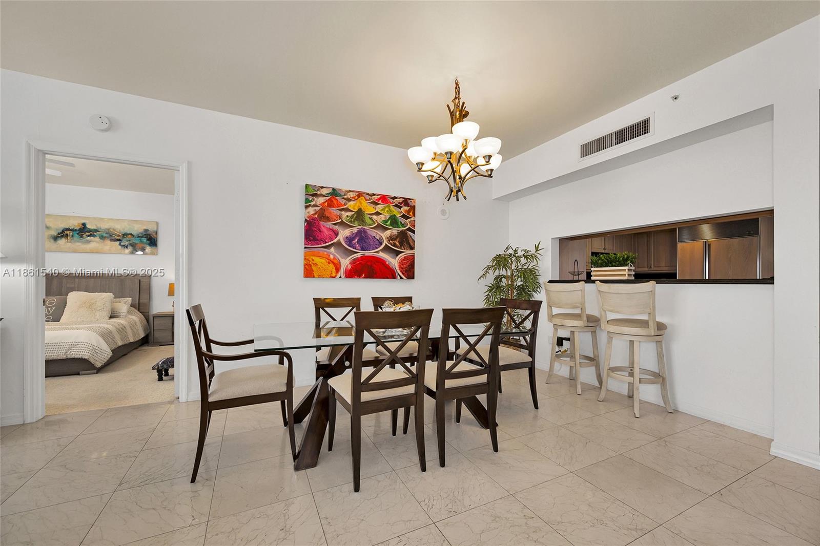 SOLIMAR CONDO - Residential