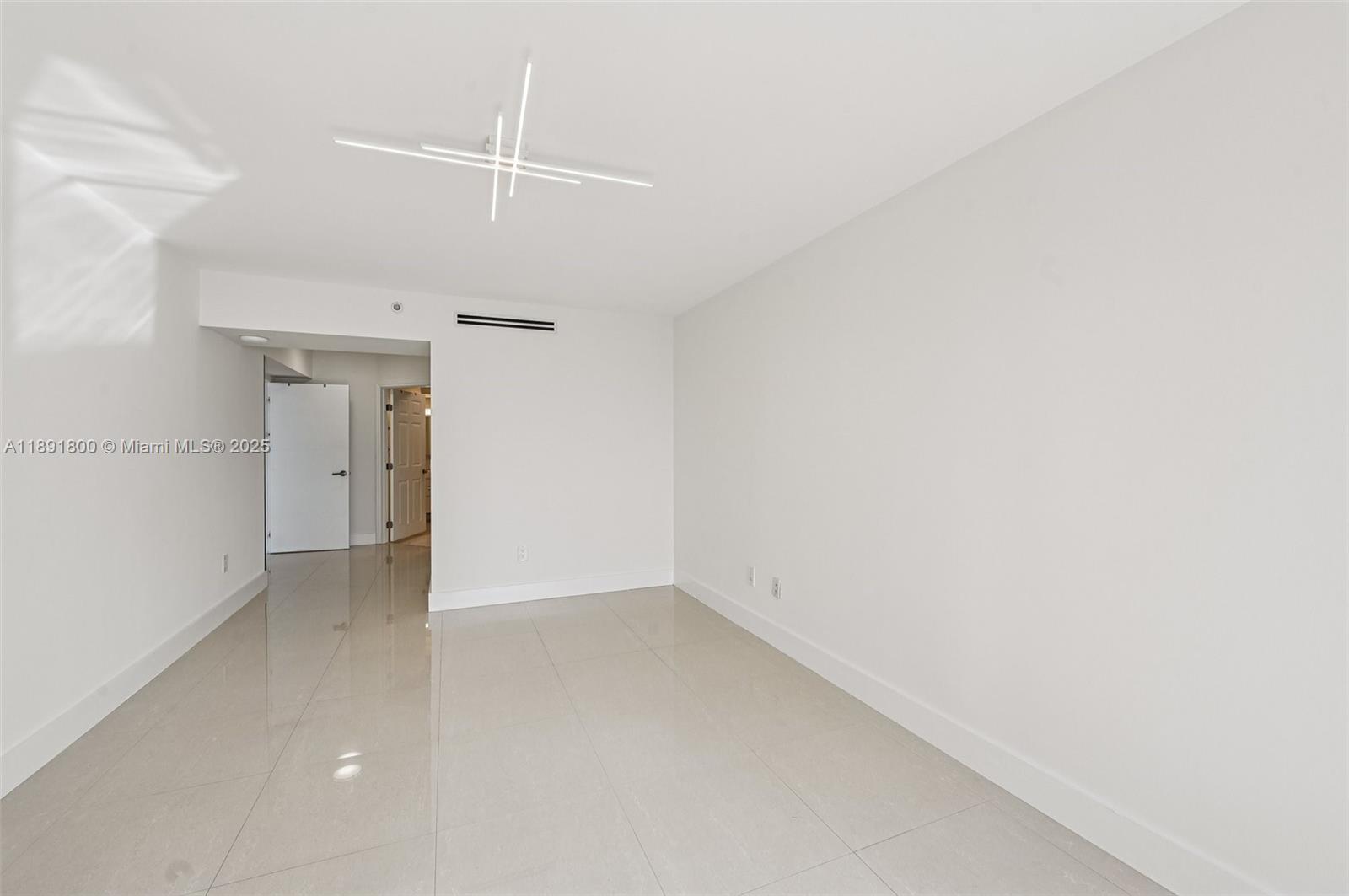 LA GORCE PALACE CONDO - Residential